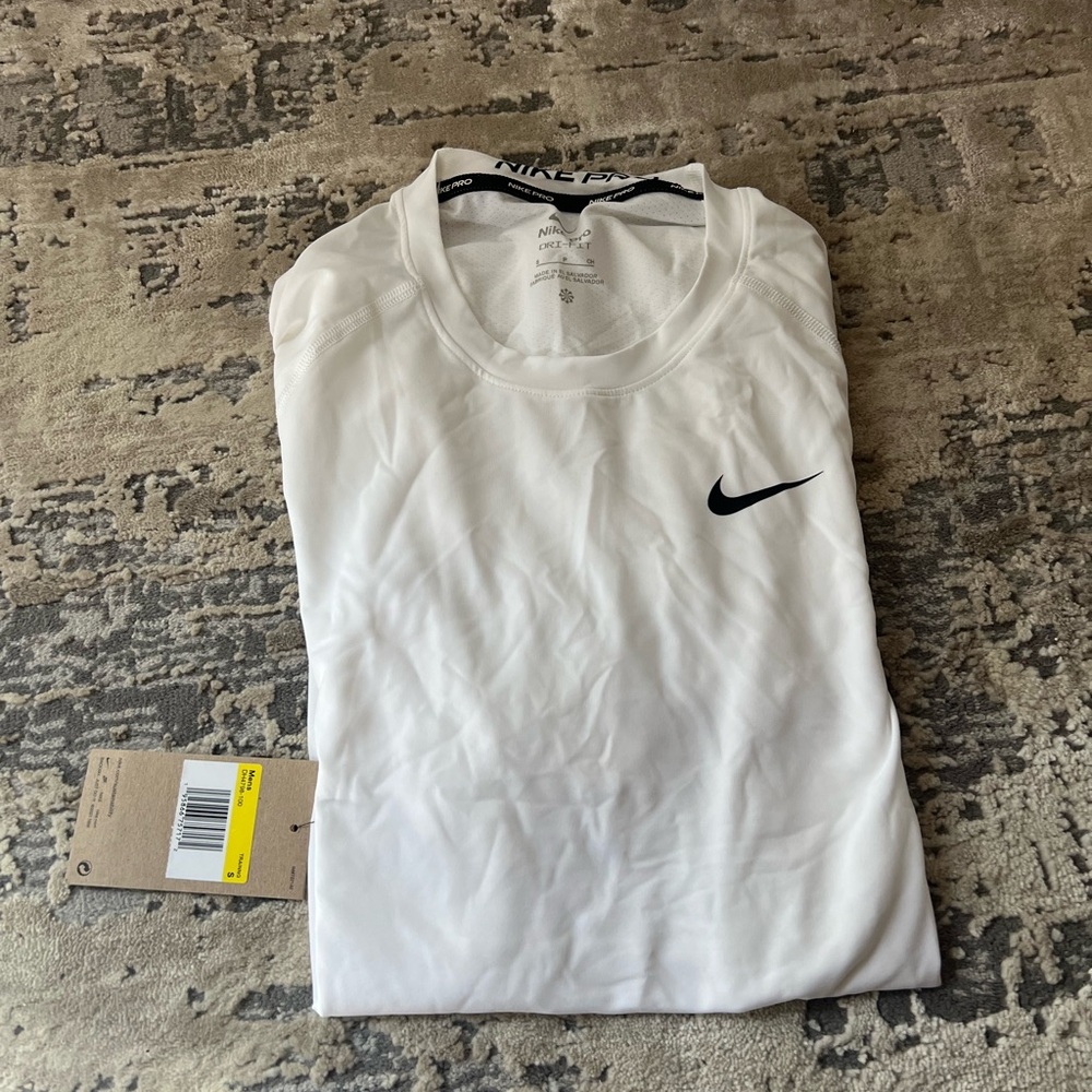 NWT Nike White Pro Slim Short Sleeve Training T-Shirt Size Small - Picture 2 of 4